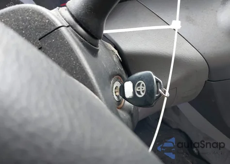 2006 Toyota Rav4 from USA, damaged, VIN JTMBD33V965002928